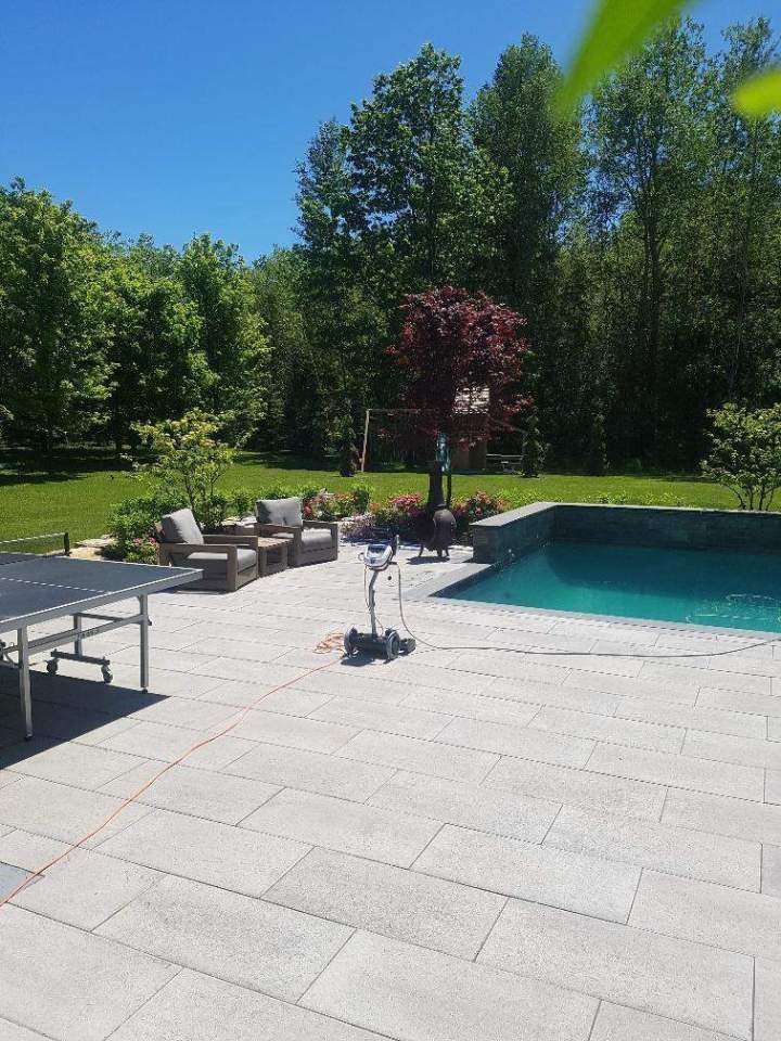 Outdoor landscaping contractor East Gwillimbury